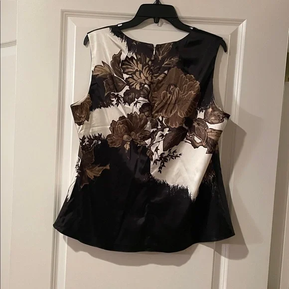 Tahari Black and Brown Floral Blouse - Picture 2 of 9